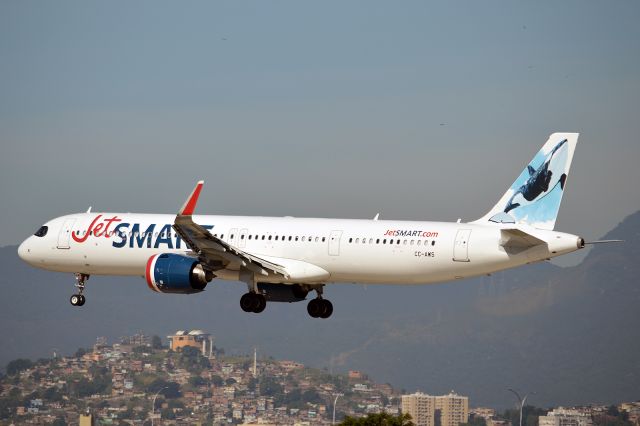 Airbus A321 (CC-AWS)