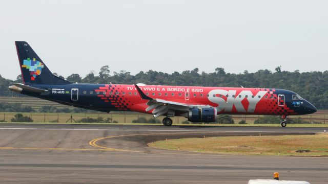 Embraer ERJ-190 (PR-AUQ)