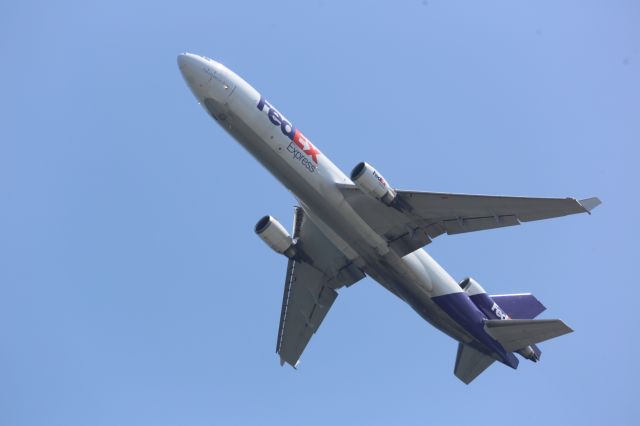 Boeing MD-11 (N575FE)