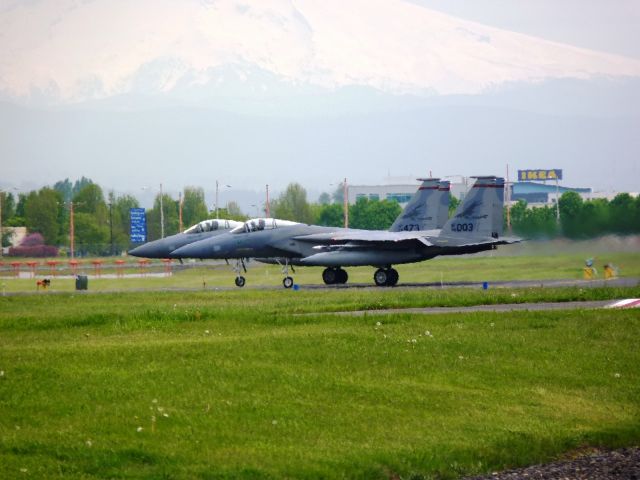 McDonnell Douglas F-15 Eagle (N80003) - Waiting for clearance to 28L.