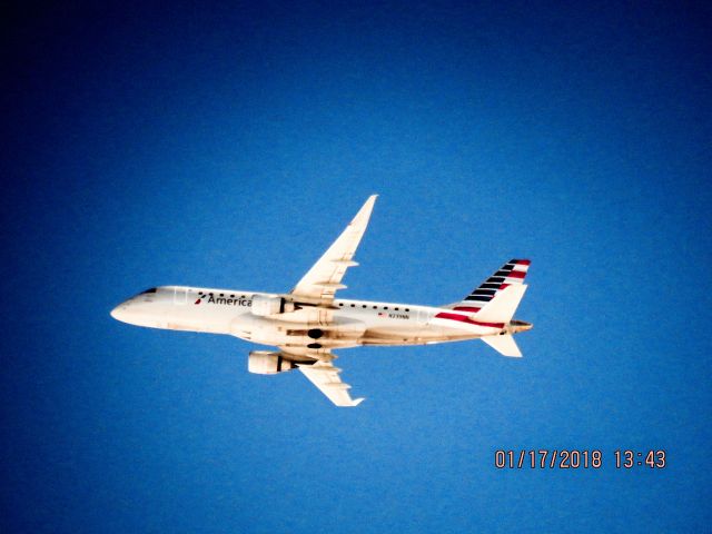 Embraer 175 (N239NN)