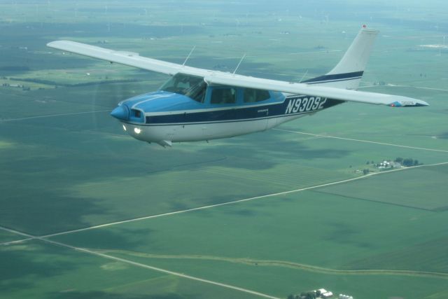 Cessna Centurion (N93092)