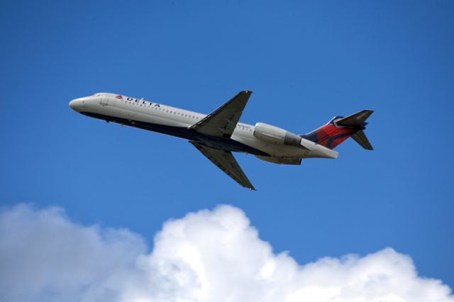 Boeing 717-200 (N980AT)