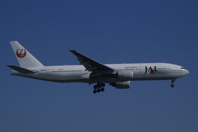 Boeing 777-200 (JA8984) - Final Approach to Tokyo-Haneda Intl Airport Rwy22 on 1998/09/16