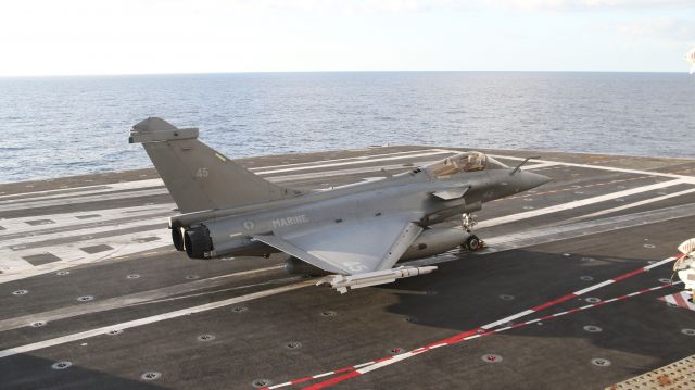 Dassault Rafale (045) - Rafale M launching onboard of the carrier Charles de Gaulle