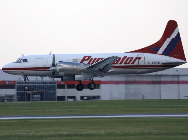 CONVAIR CV-580 (C-GKFU)