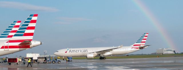 Airbus A330-300 (N273AY) - Arriving from FCObr /br /10/6/18