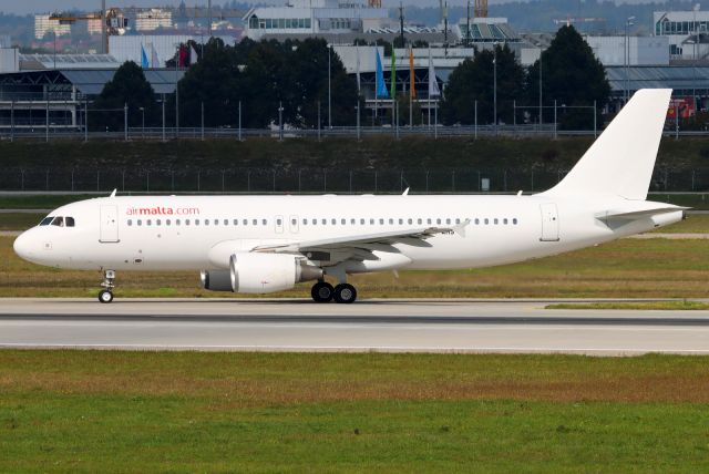 Airbus A320 (9H-AHS)