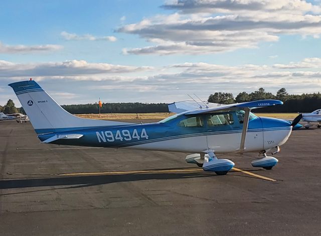 Cessna Skylane (N94944)
