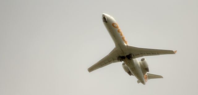 Canadair Regional Jet CRJ-200 (C-FEJA)