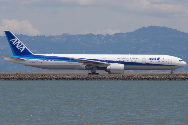 BOEING 777-300ER (JA783A)