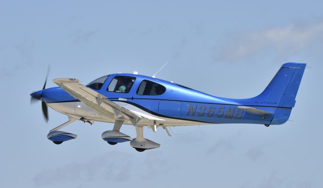 Cirrus SR-22 (N365MB) - Airventure 2016