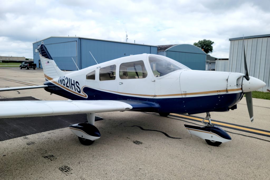 Piper Cherokee (N621HS) - I piloted this aircraft from KENW-3CK