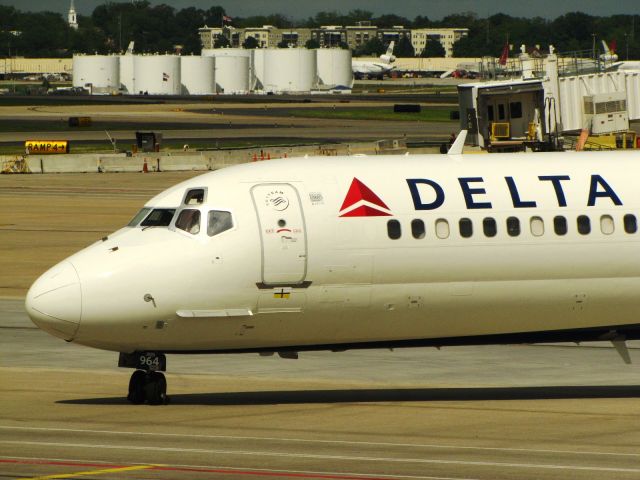 McDonnell Douglas MD-88 (N964DL)