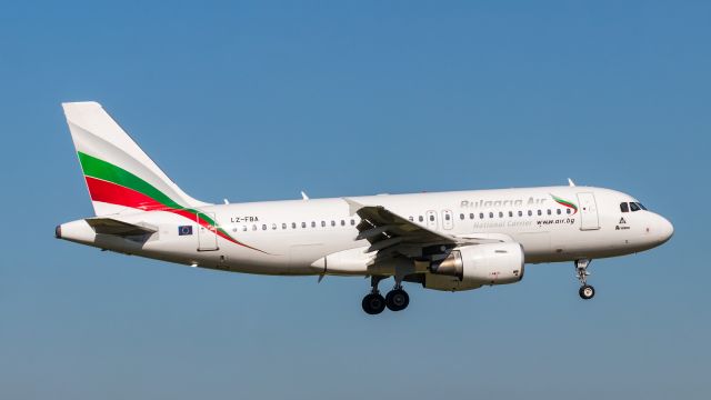 Airbus A319 (LZ-FBA)