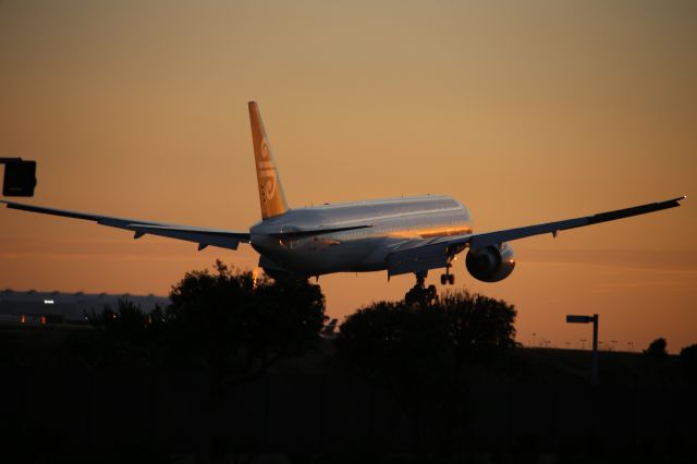 BOEING 777-300ER (ZK-OKO)