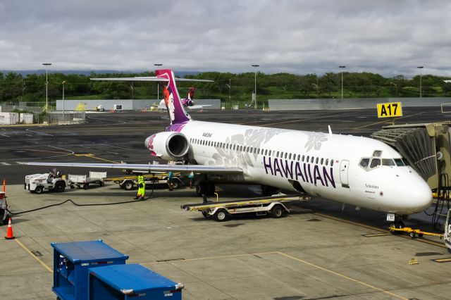 Boeing 717-200 (N483HA)