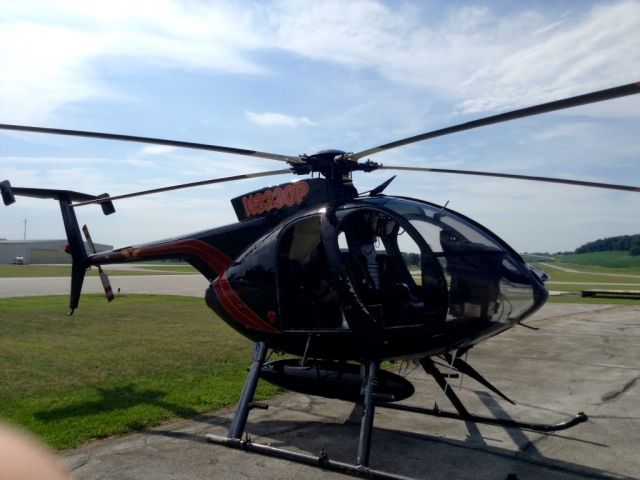 MD Helicopters MD 500 (N8330P)