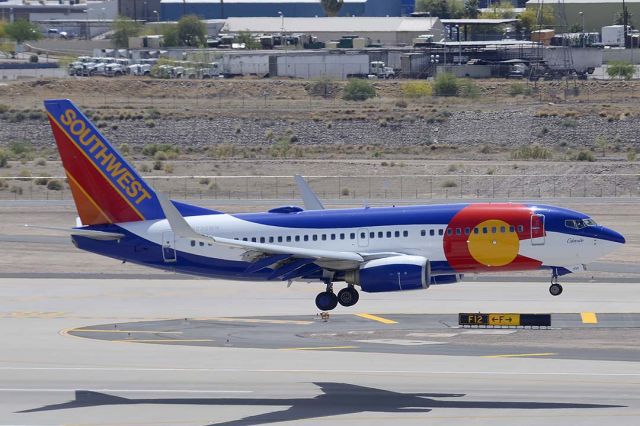 Boeing 787-8 (N230WN) - Southwest Boeing 737-7H4 N230WN Colorado at Phoenix Sky Harbor International Airport on April 12, 2015.