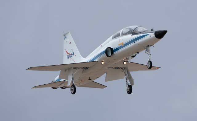 Northrop T-38 Talon (N924NA) - NASA924 conducting an approach to runway 17R on 3/9/2021