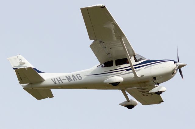 Cessna Skylane (VH-MAG)