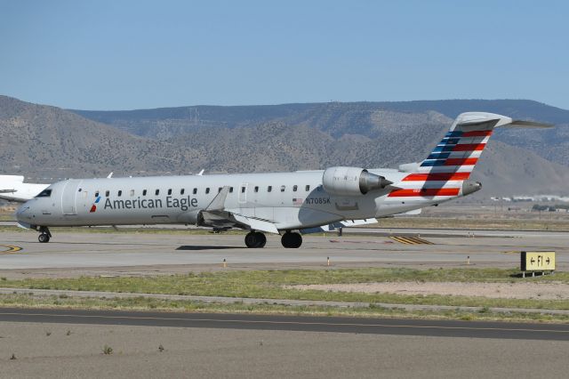 Canadair Regional Jet CRJ-700 (N708SK)