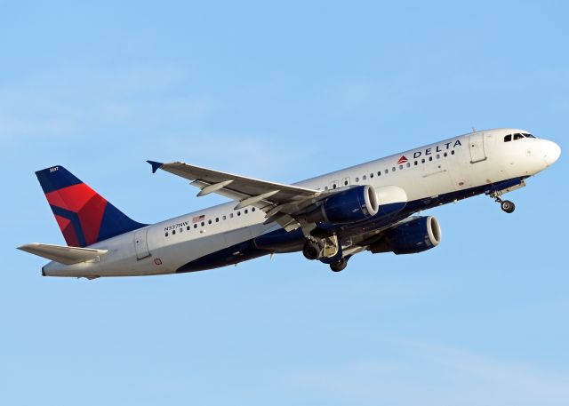Airbus A320 (N337NW)