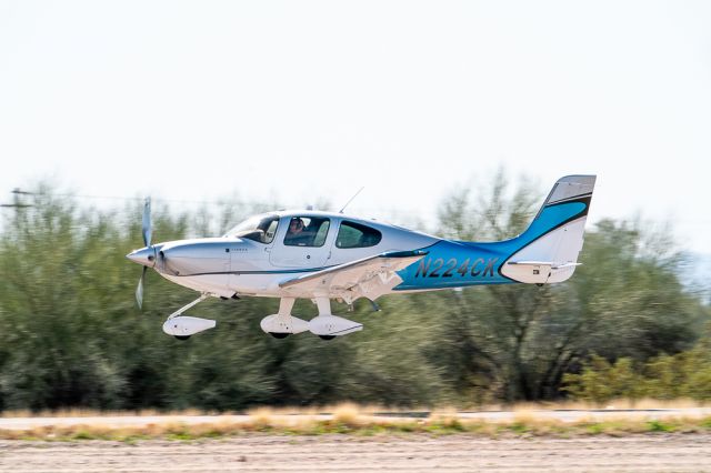 Cirrus SR22 Turbo (N224CK) - Cirrus SR22T at Gila Bend Municipal Airport, Arizona February 2023