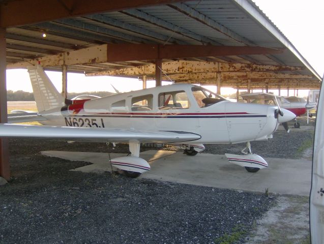 Piper Cherokee (N6235J)