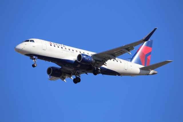 EMBRAER 175 (long wing) (N291SY)