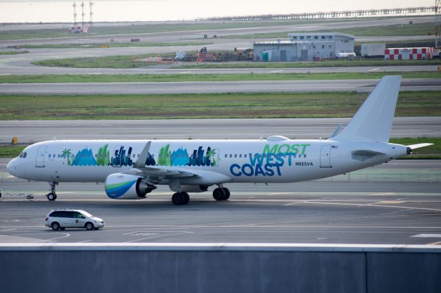 Airbus A321 (N925VA)