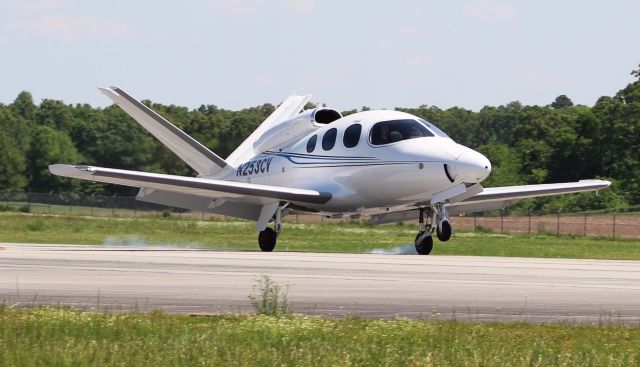 Cirrus Vision SF50 (N253CV) - A Cirrus Vision Jet SF50 arriving Pryor Field Regional Airport, Decatur, AL, via Runway 18 - March 8, 2018.