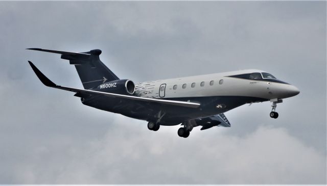 Embraer Legacy 550 (N600HZ) - Santa Maria Island International Airport - LPAZ, Azores. 2021-08-08