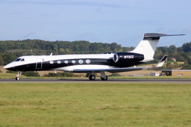 Gulfstream Aerospace Gulfstream V (N73ZZ) - Departing rwy 25 on 3-Oct-23 heading for KTEB.