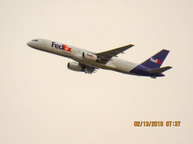 Boeing 757-200 (N942FD)