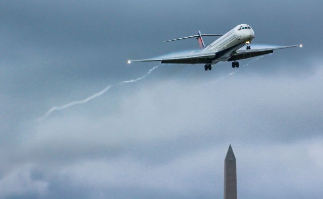 McDonnell Douglas MD-90 —