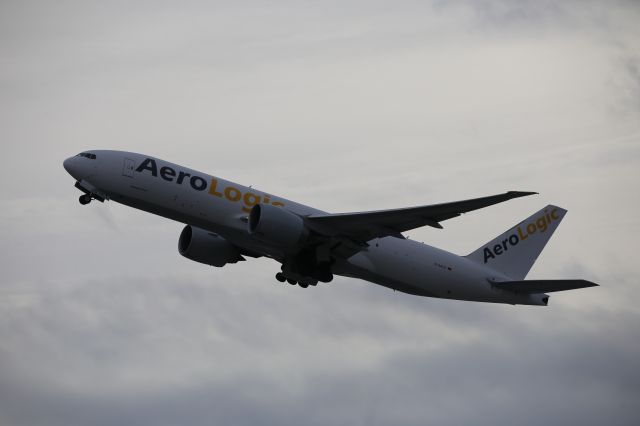 BOEING 777-200LR (D-AALD)