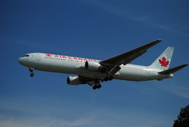 BOEING 767-300 (C-FMWQ) - AIR CANADAS 767-300ER