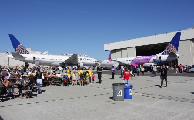 Boeing 737-900 (N66848)