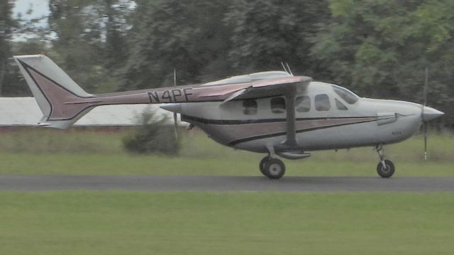 Cessna T337G Pressurized Skymaster (N4PF) - Landing