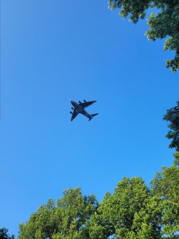 Boeing Globemaster III (92-3292) - From my back yard. 1.25 miles from 28R threshold.  Sorry for the bad quality,  but digging the invasion stripes!