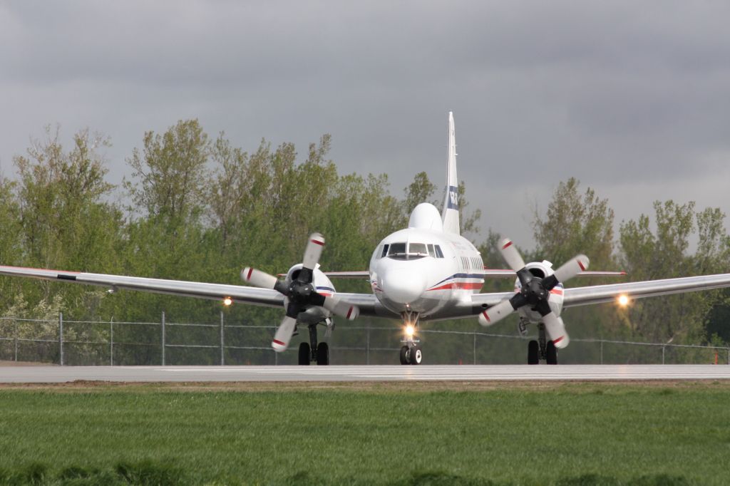 CONVAIR CV-580 (C-FNRC)