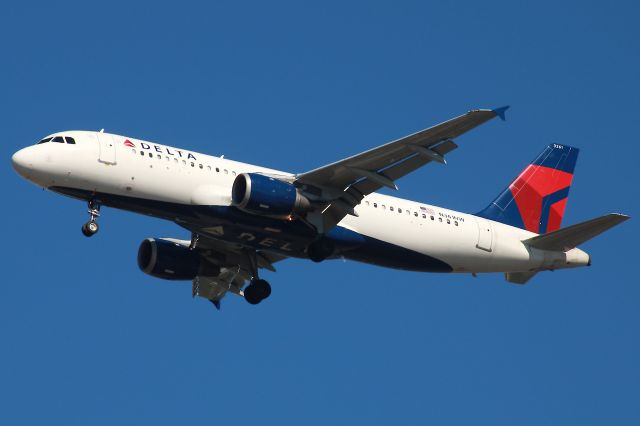 Airbus A320 (N361NW) - DELTA 1497 coming from KSRQ. Photo taken on 10/30/2020.