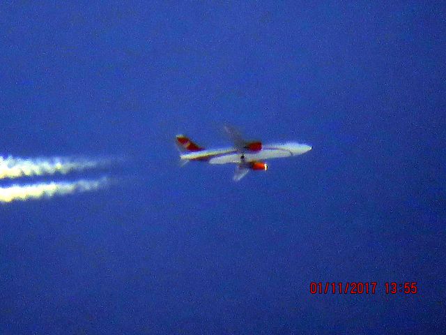 BOEING 737-400 (N802TJ)