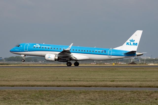 Embraer ERJ-190 (PH-EZG)