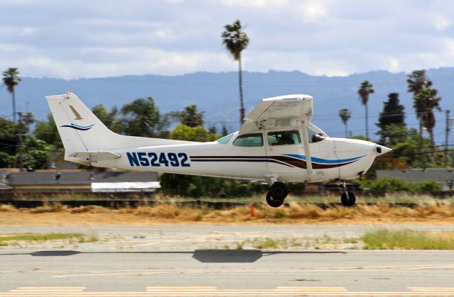 Cessna Skyhawk (N52492)