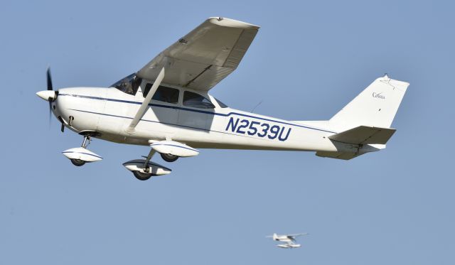 Cessna Skyhawk (N2539U) - Airventure 2017