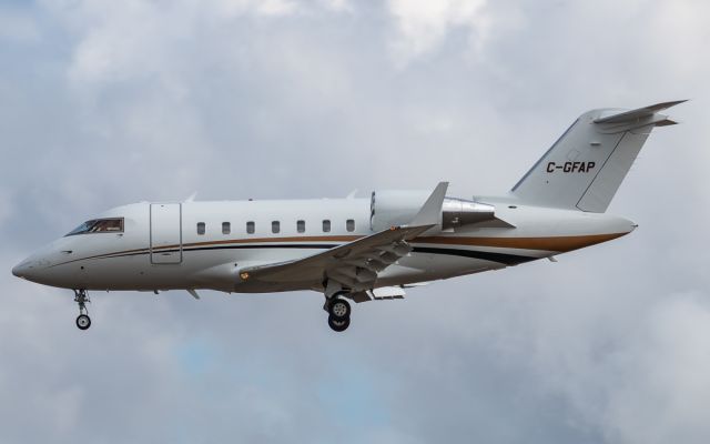 Canadair Challenger (C-GFAP)