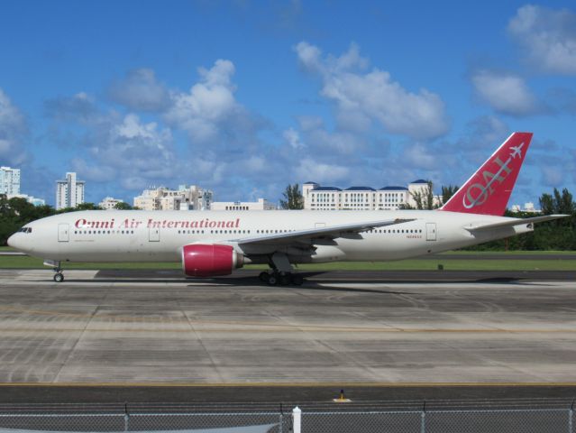 Boeing 777-200 (N846AX)