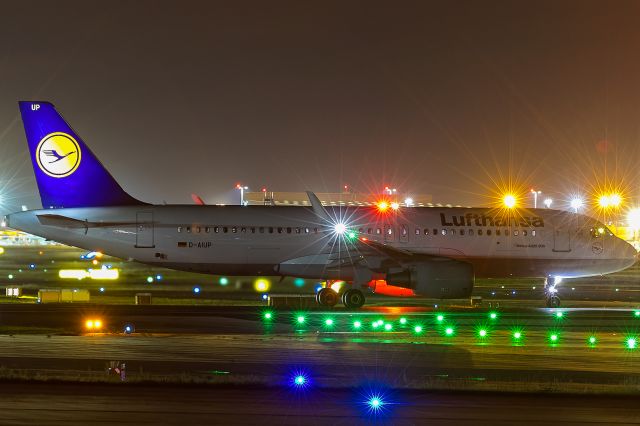 Airbus A320 (D-AIUP)